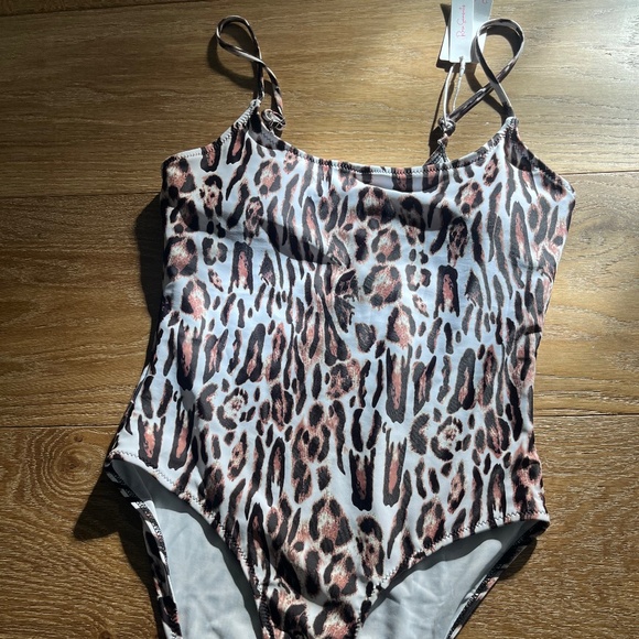 One Piece Animal Print Swimsuit - Size L - New with Tags - Picture 1 of 2